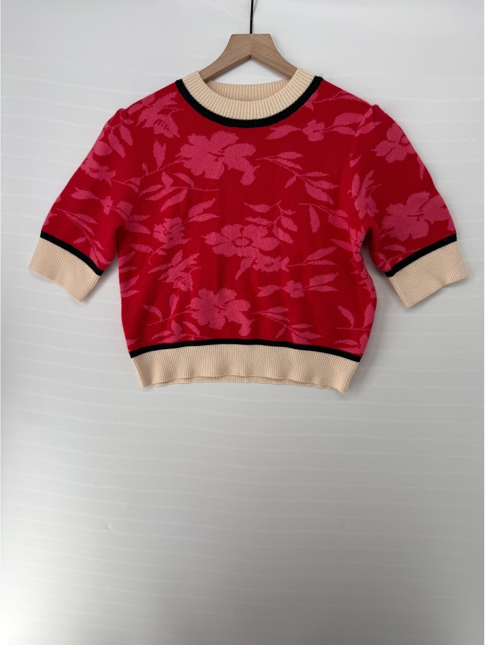 THML Women’s Medium Pink Red Floral Knit Crop Sweater Short Sleeve Preppy